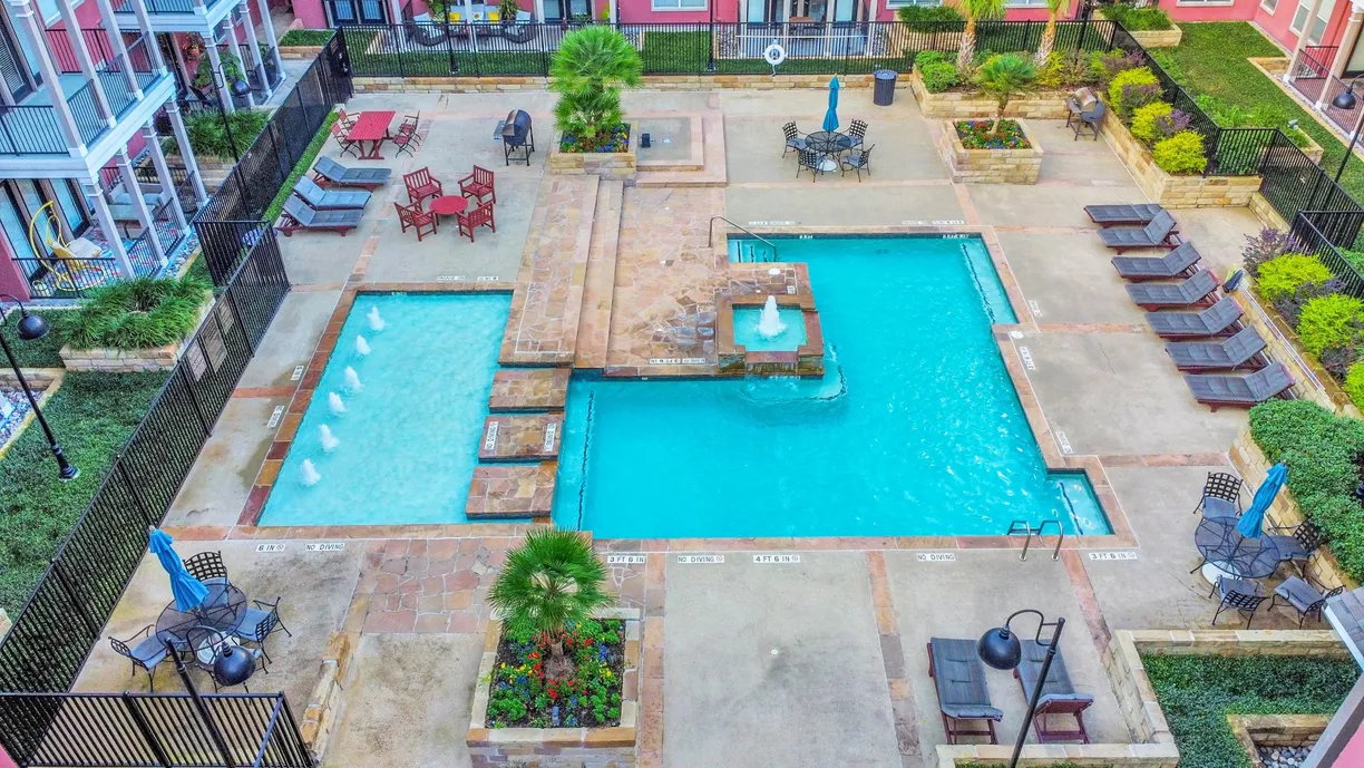 Houston Real Estate | View 2400 Mccue Road, 436 | 1 Bed, 1 Bath