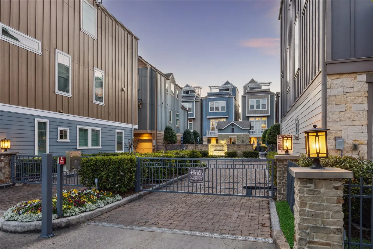 Houston Real Estate | View 727 Dorothy Street | Listing