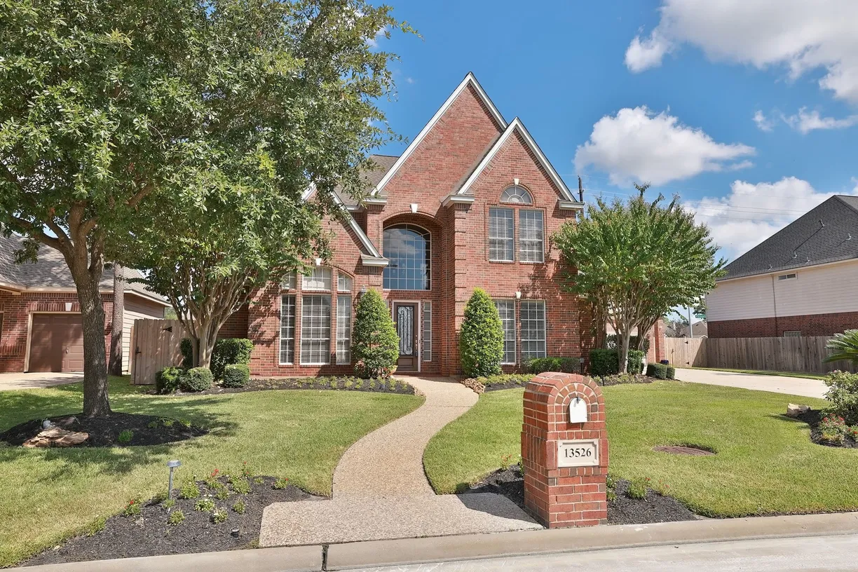 Houston Real Estate | View 13526 Pegasus Road | Listing