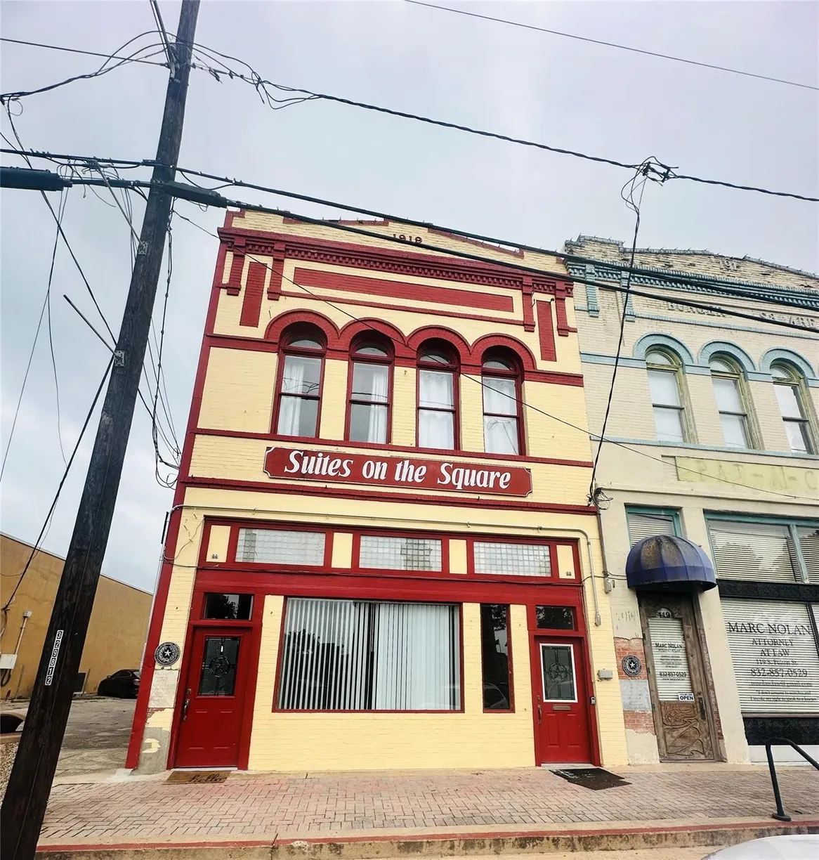 Houston Real Estate | View 115 & 117 S Fulton Street | 2 Beds, 1 Bath