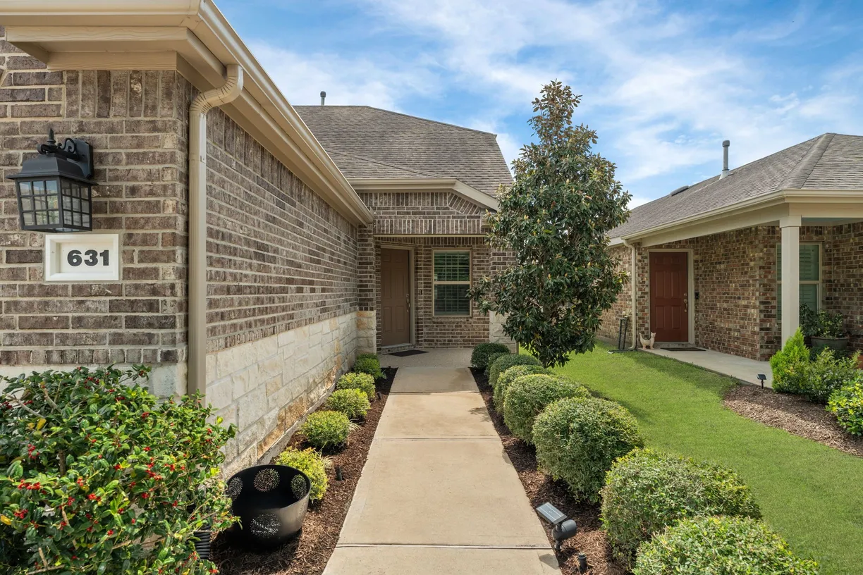 Houston Real Estate | View 631 Saffron Plum Lane | Listing