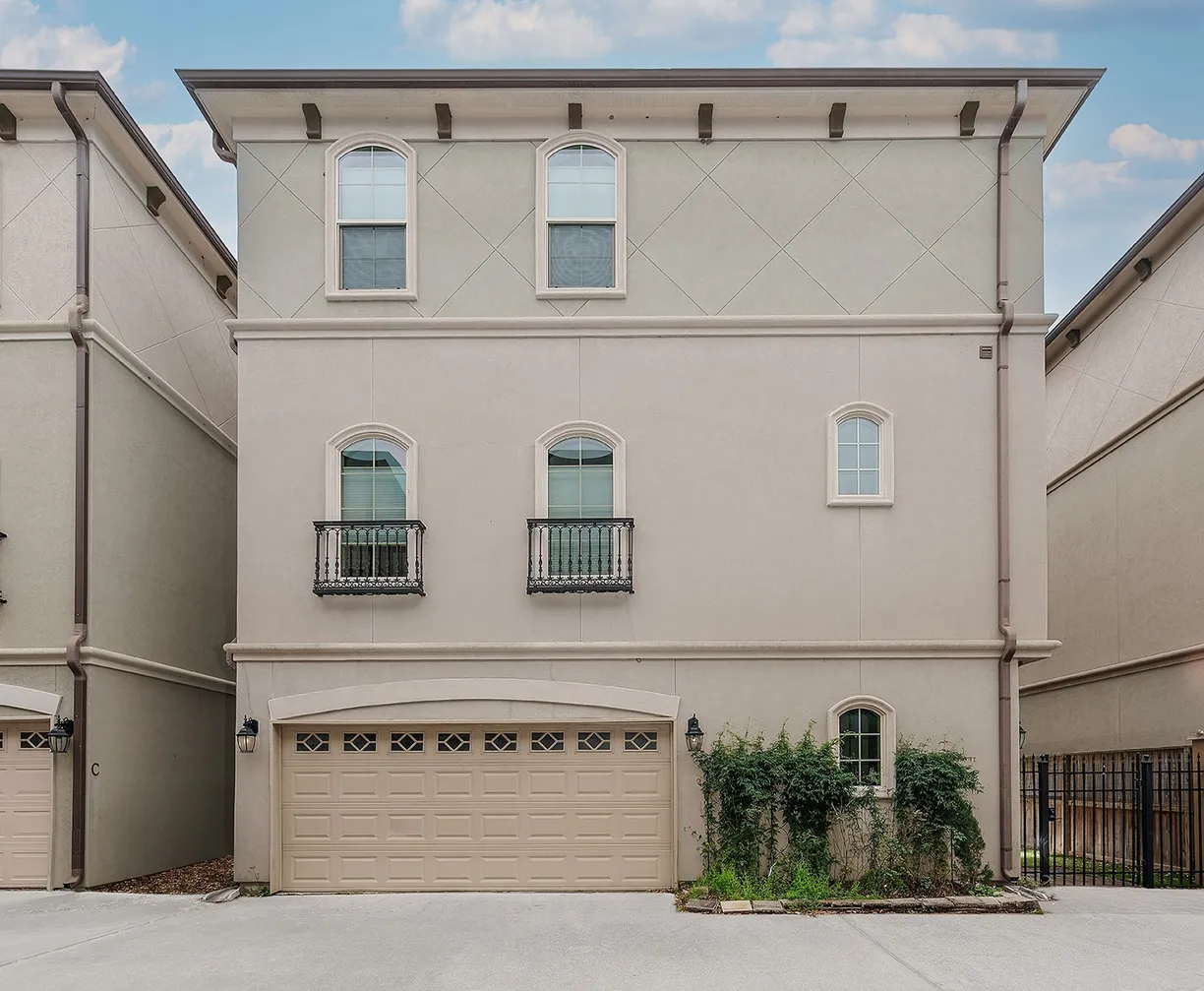 Houston Real Estate | View 514 Cortlandt Street, B | Listing