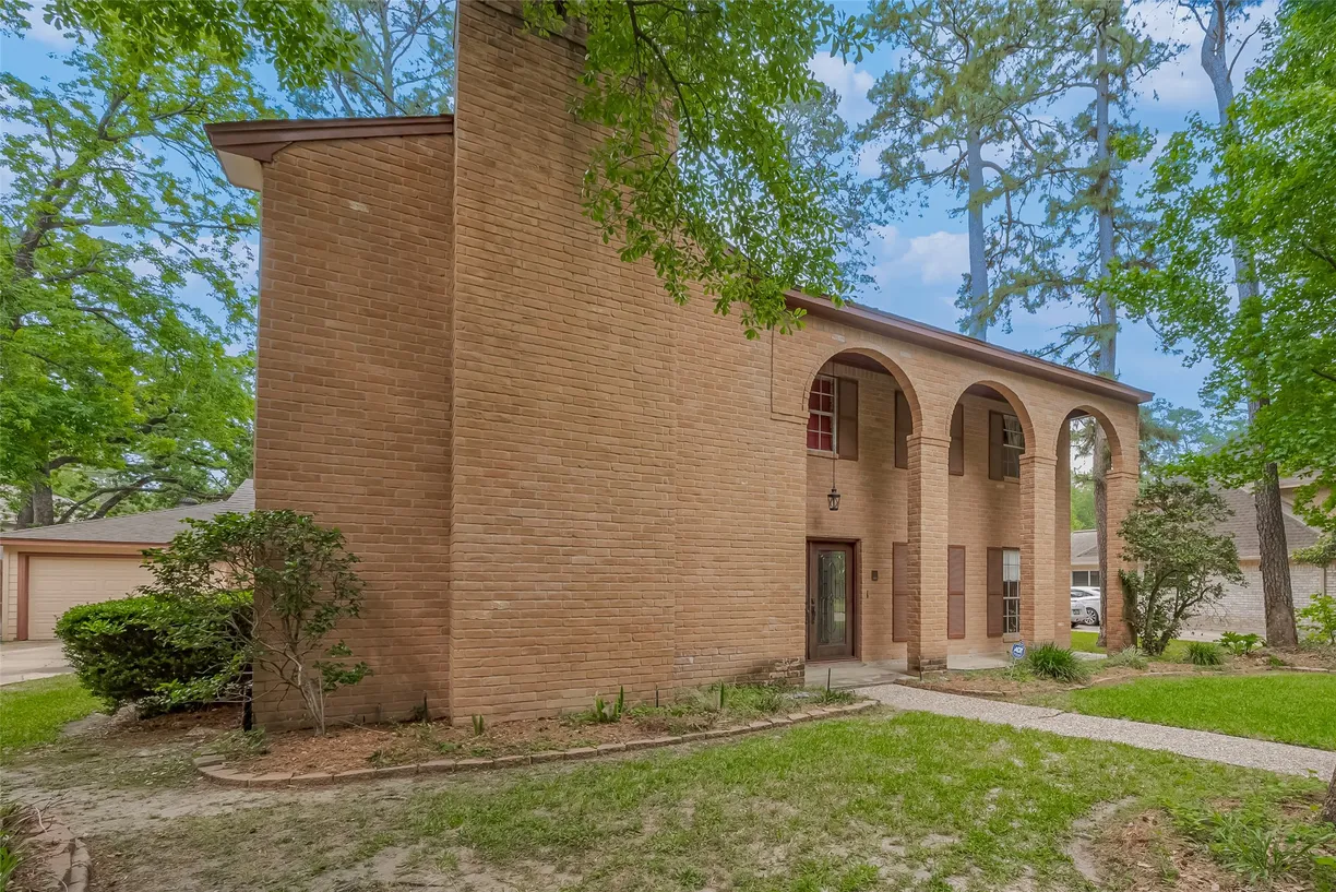 Houston Real Estate | View 11814 Cypresswood Drive | Listing