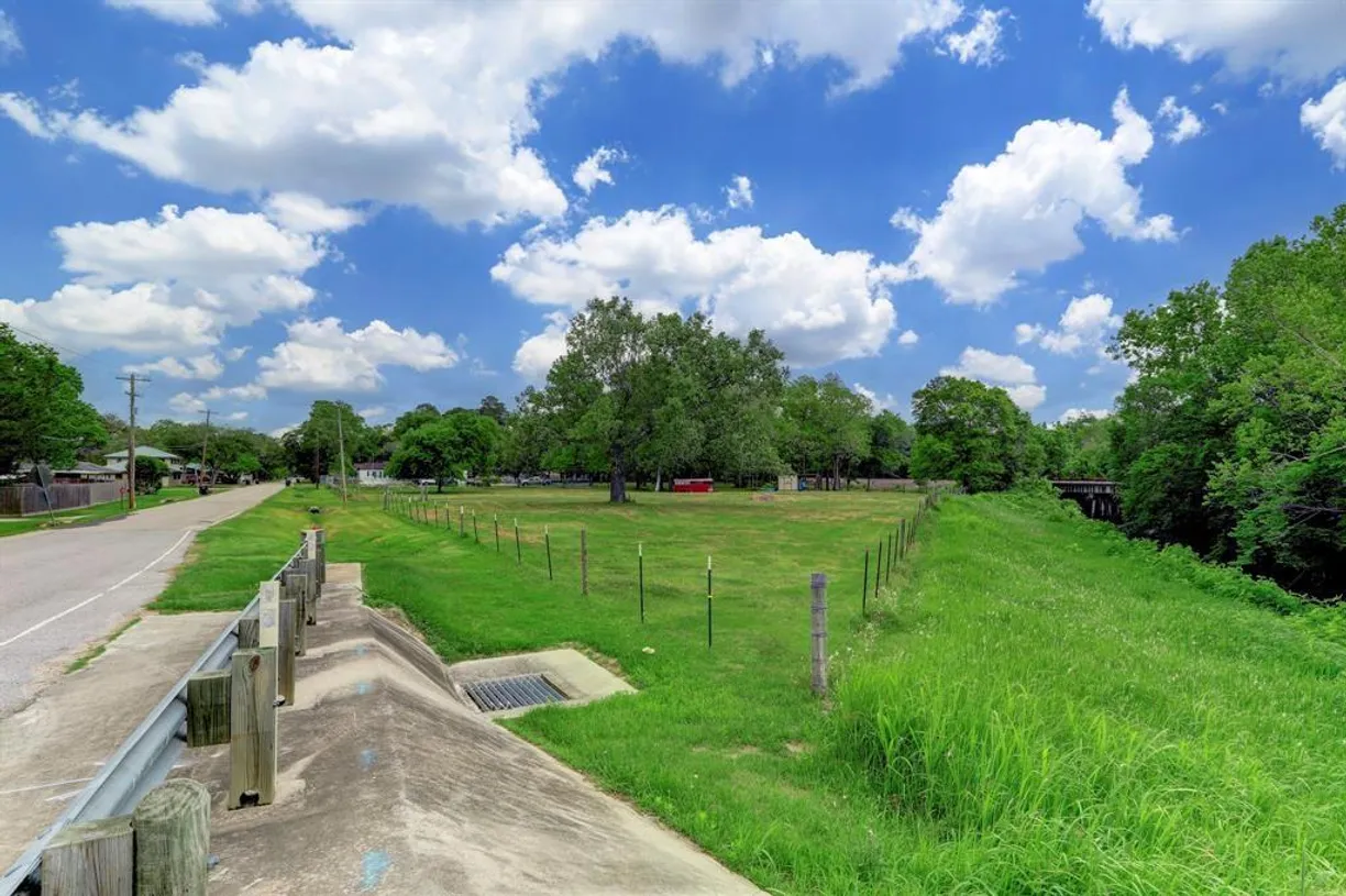 Houston Real Estate | View 350 Old Galveston Road | Listing