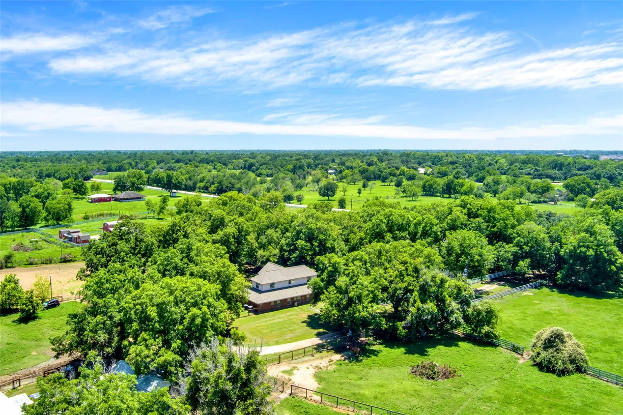 Houston Real Estate | View 2116 Pultar Road | 4 Beds, 3 Baths