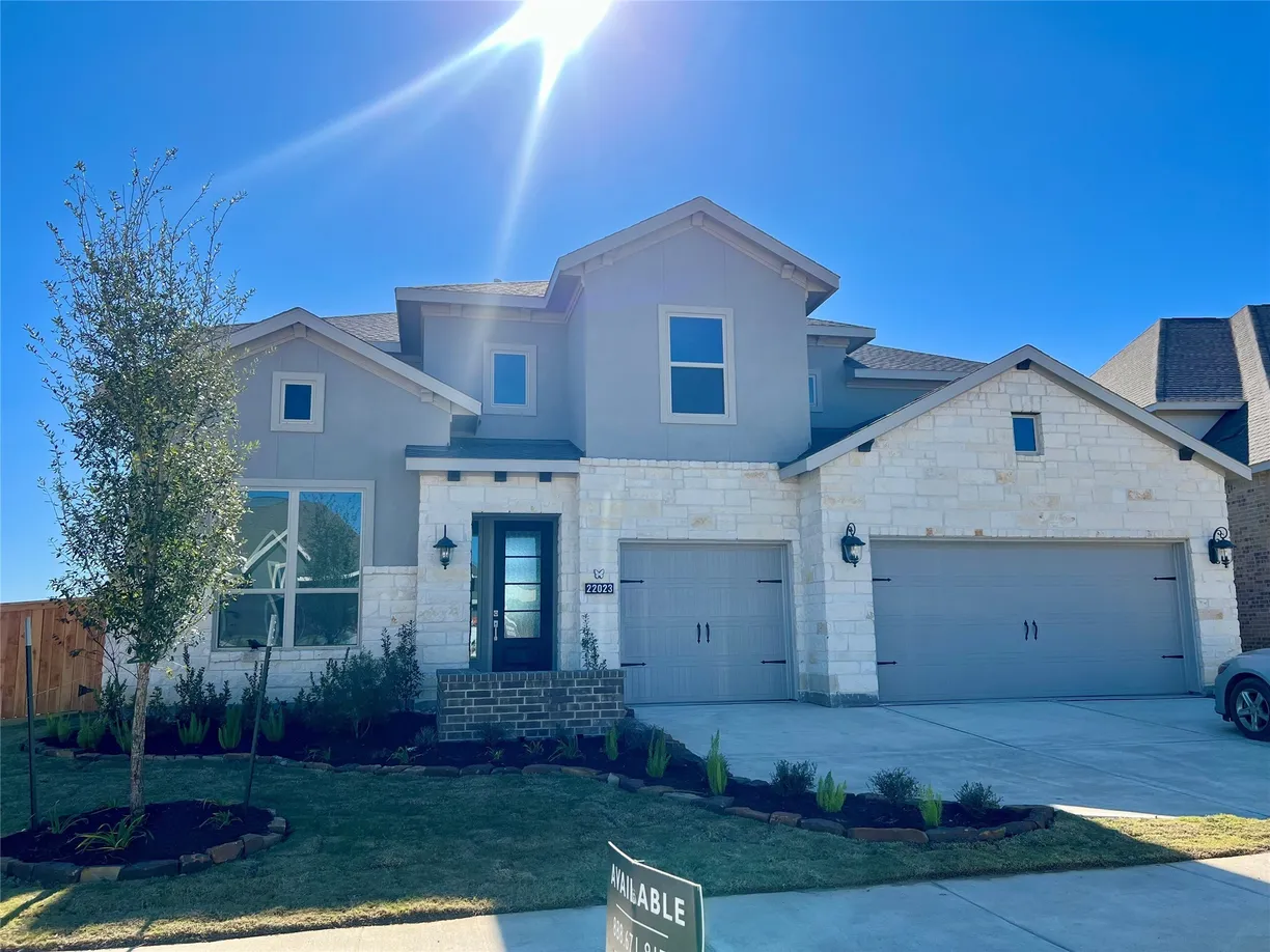 Houston Real Estate | View 22023 Bottom Canyon Lane | 5 Beds, 4 Baths