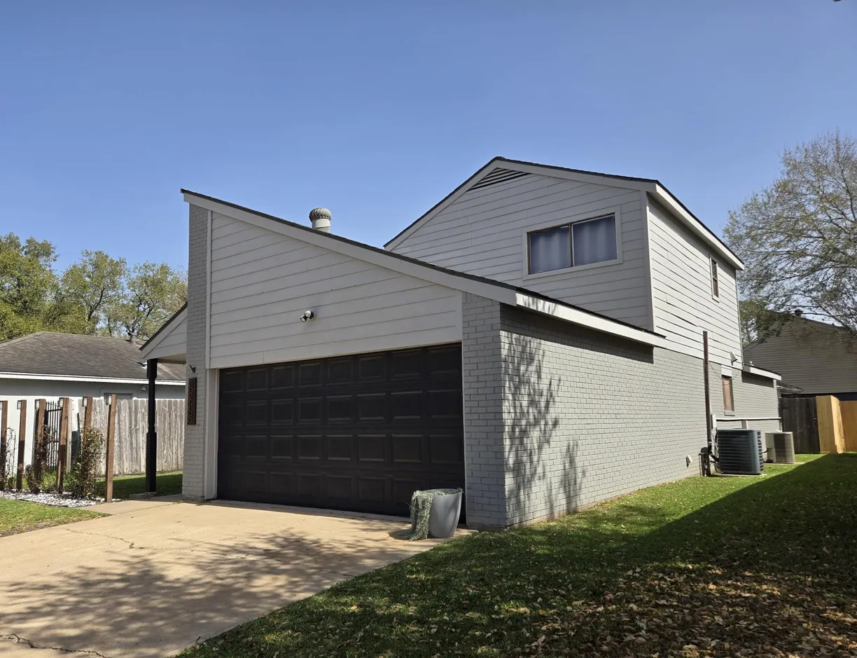 Houston Real Estate | View 2203 Dowling Drive | Listing