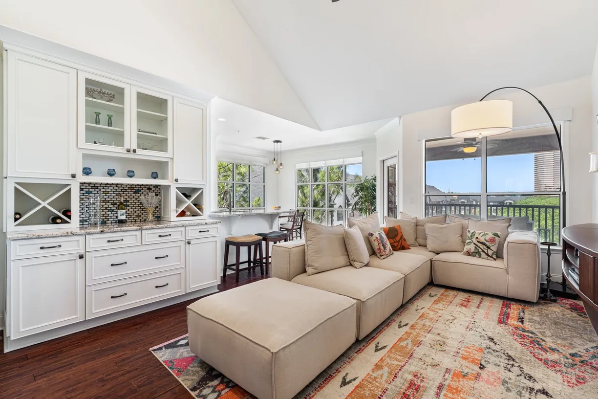 Houston Real Estate | View 2400 McCue Road, 440 | 3 Beds, 2 Baths