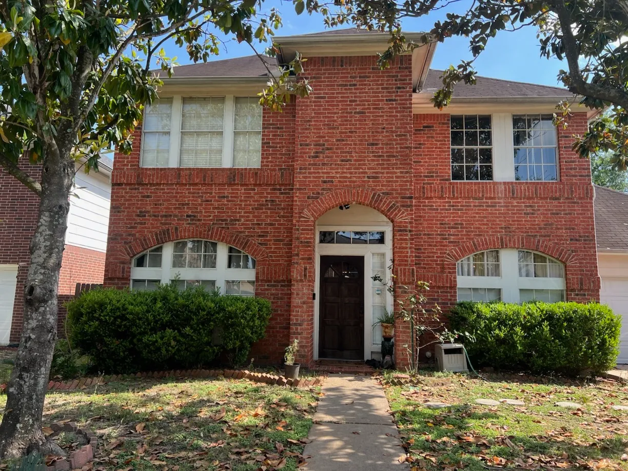 Houston Real Estate | View 17639 Glenwolf Drive | 4 Beds, 2 Baths