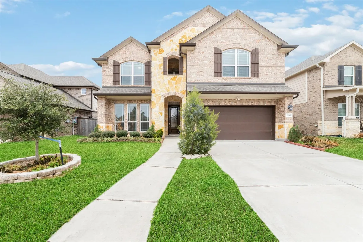 Houston Real Estate | View 2617 Summer Indigo Trail | 5 Beds, 3 Baths