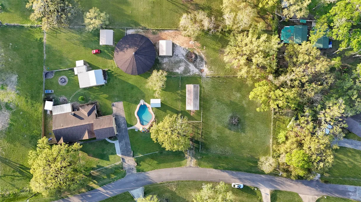 Houston Real Estate | View 9610 Twin Oaks Drive | Listing