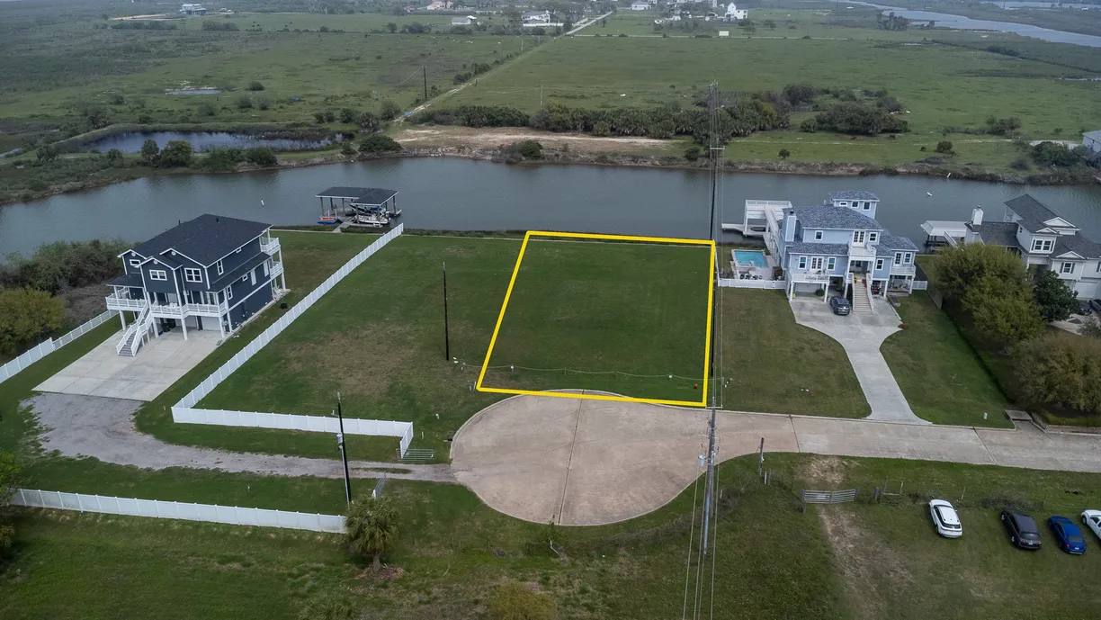 Houston Real Estate | View 3908 Galleon