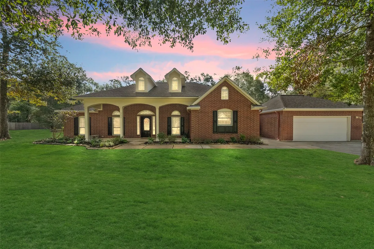 Houston Real Estate | View 27024 Fairway Crossings Drive | 3 Beds, 2 Baths