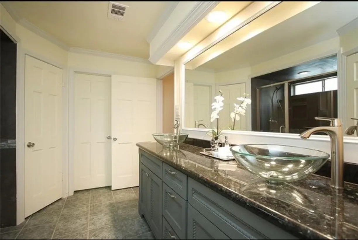 Houston Real Estate | View 11219 Lorton Drive | Listing