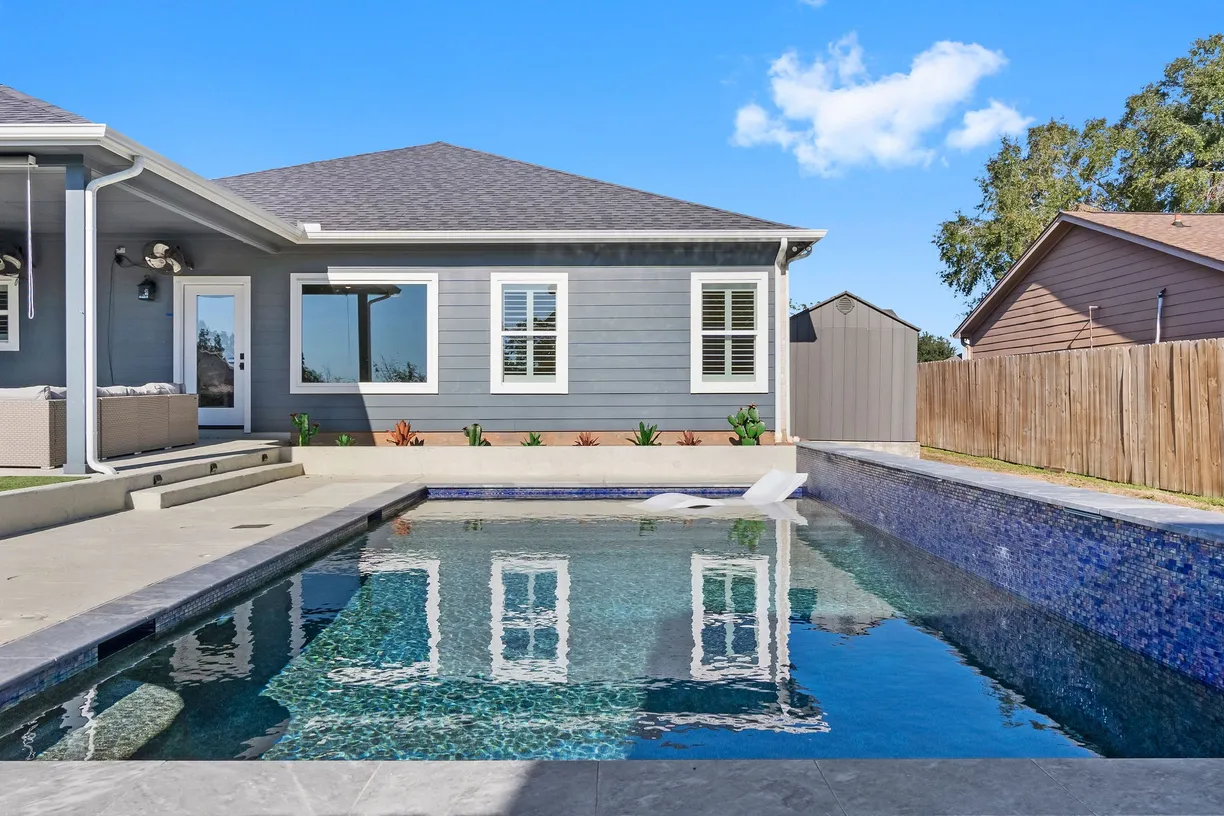 Houston Real Estate | View 10819 Scenic Drive | Listing