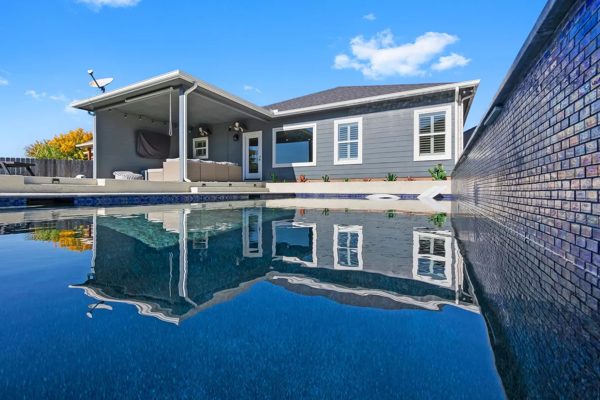 Houston Real Estate | View 10819 Scenic Drive | Listing