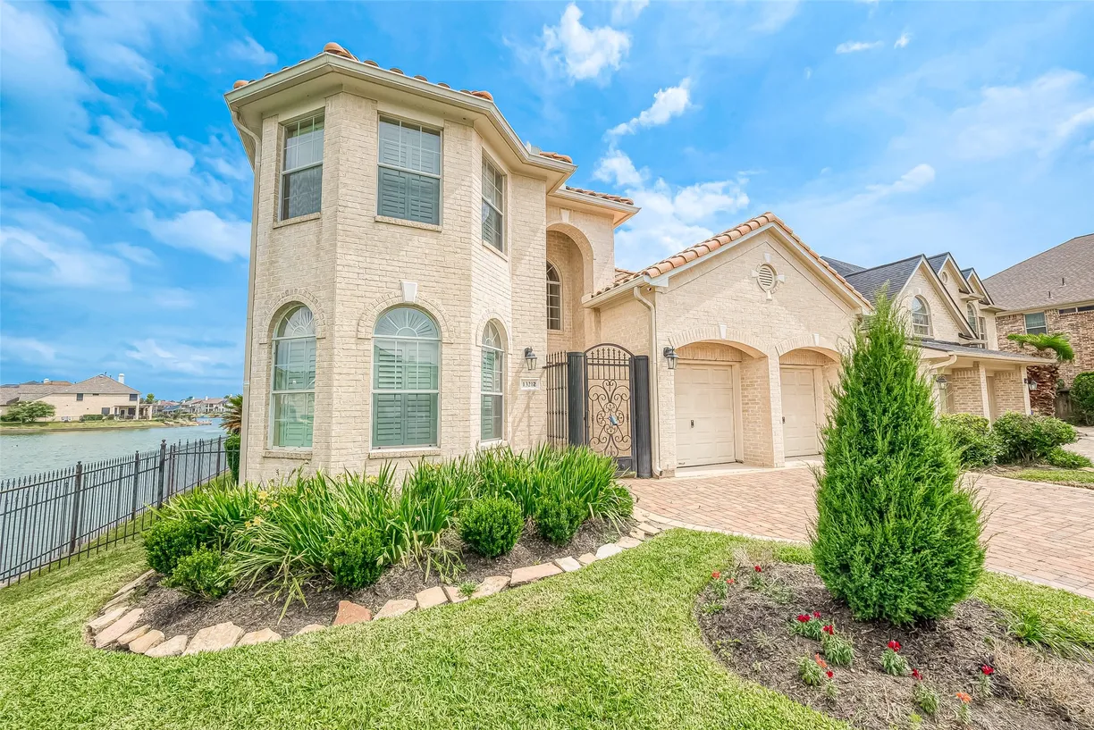 Houston Real Estate | View 13212 Lismore Point | Listing
