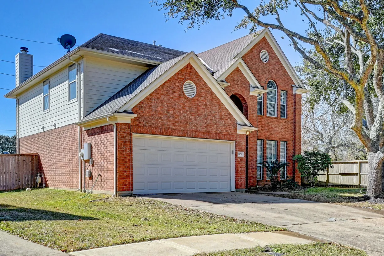 Houston Suburbs Real Estate | View 7402 Broken Oak Lane | Listing