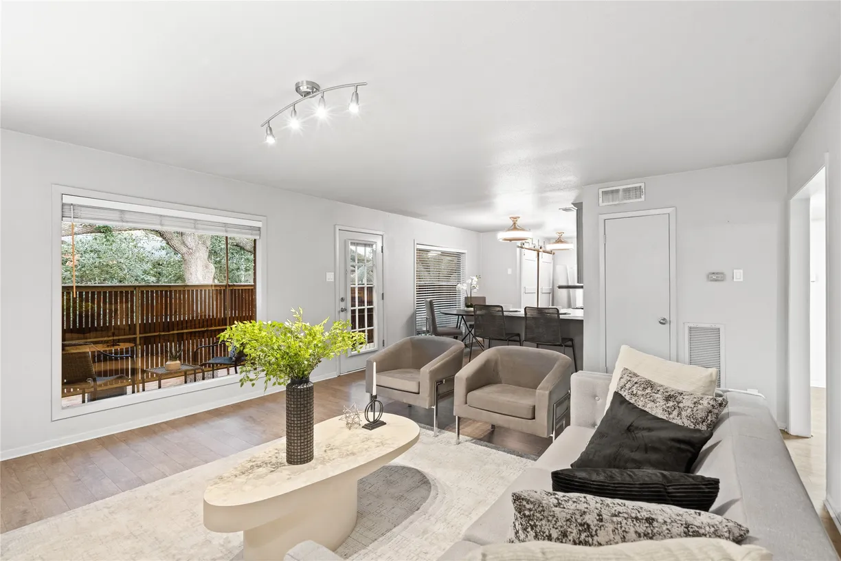 Houston Real Estate | View 3924 W Alabama Street, 4 | Listing