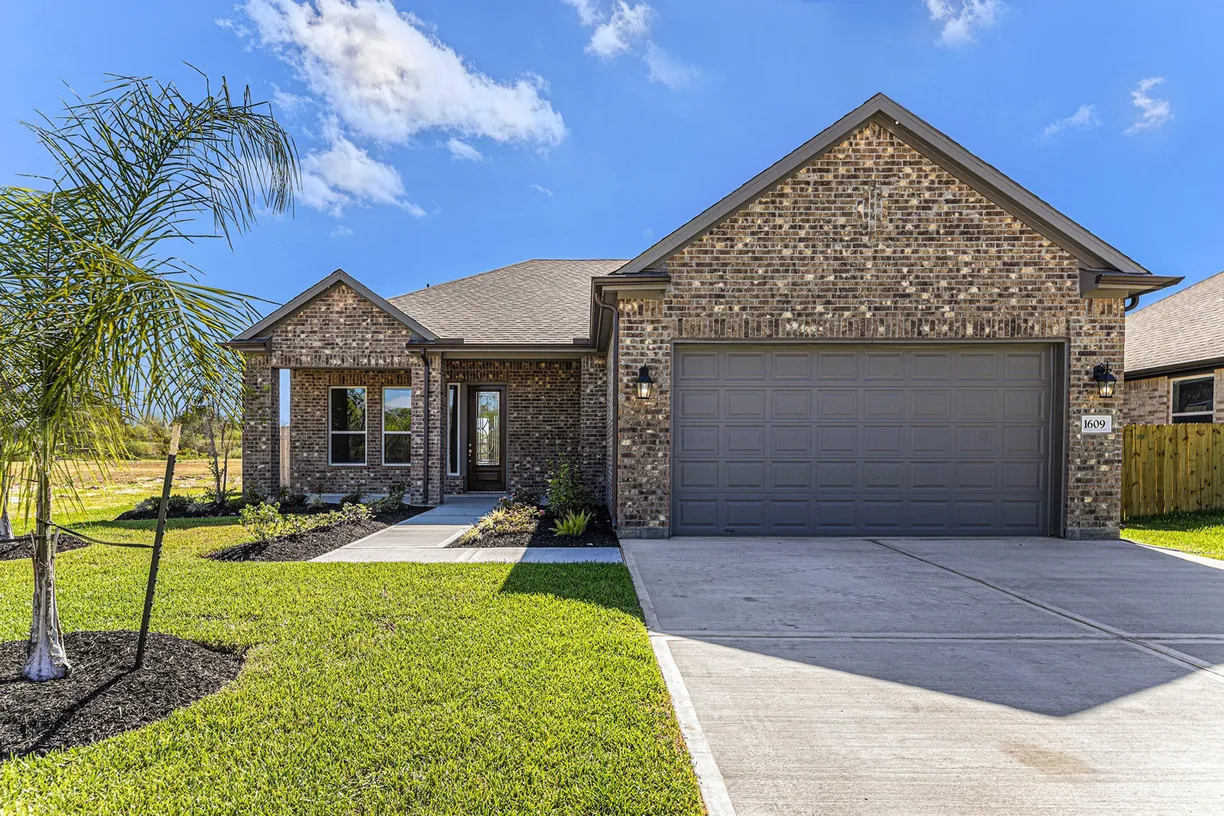 Houston Real Estate | View 1265 Friendship Trail | 3 Beds, 2 Baths