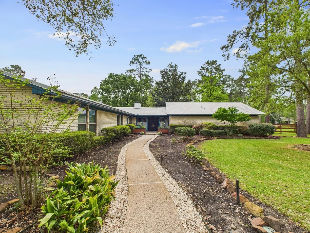 Houston Real Estate | View 1310 Golden Bear Lane | Listing
