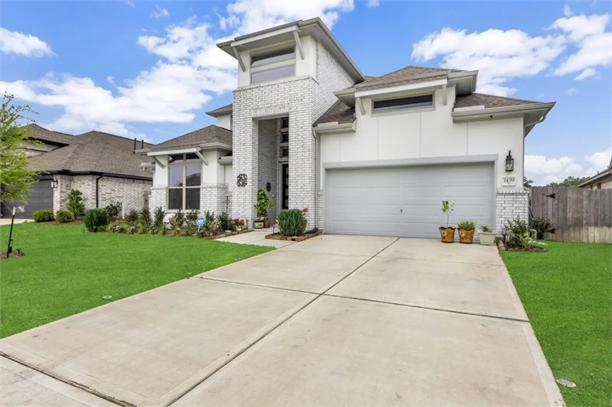 Houston Real Estate | View 1439 Munson Valley Road | Listing
