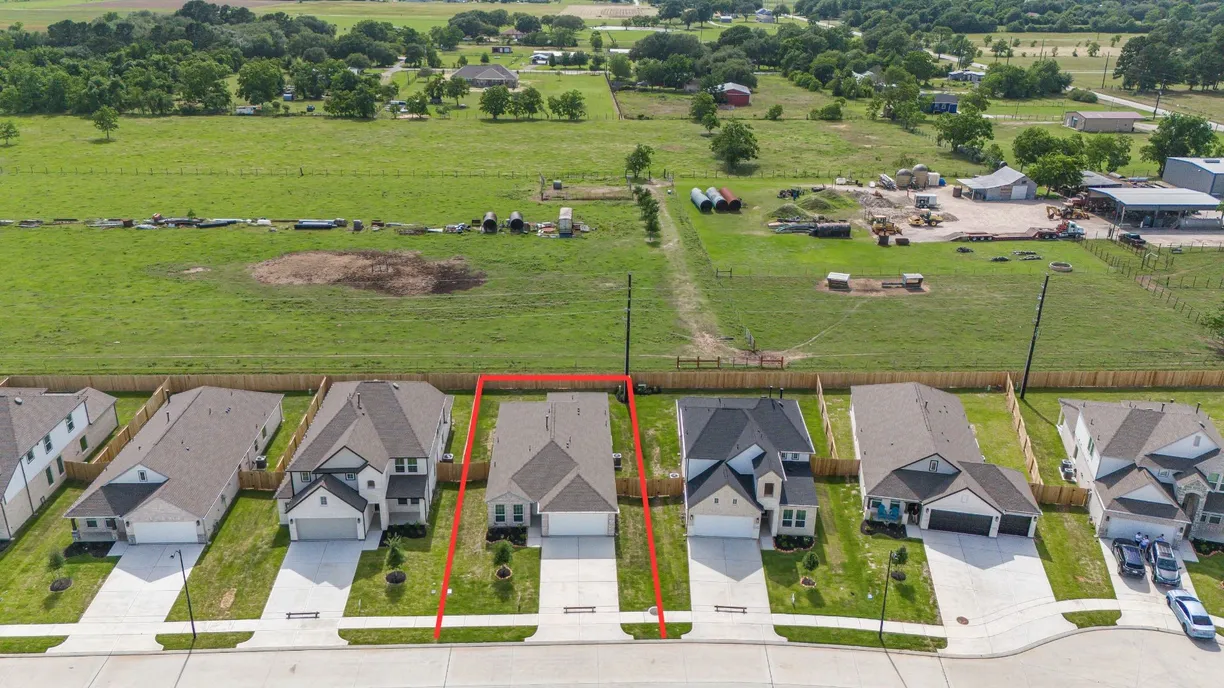 Houston Suburbs Real Estate | View 369 Spruce Oak Lane | Listing