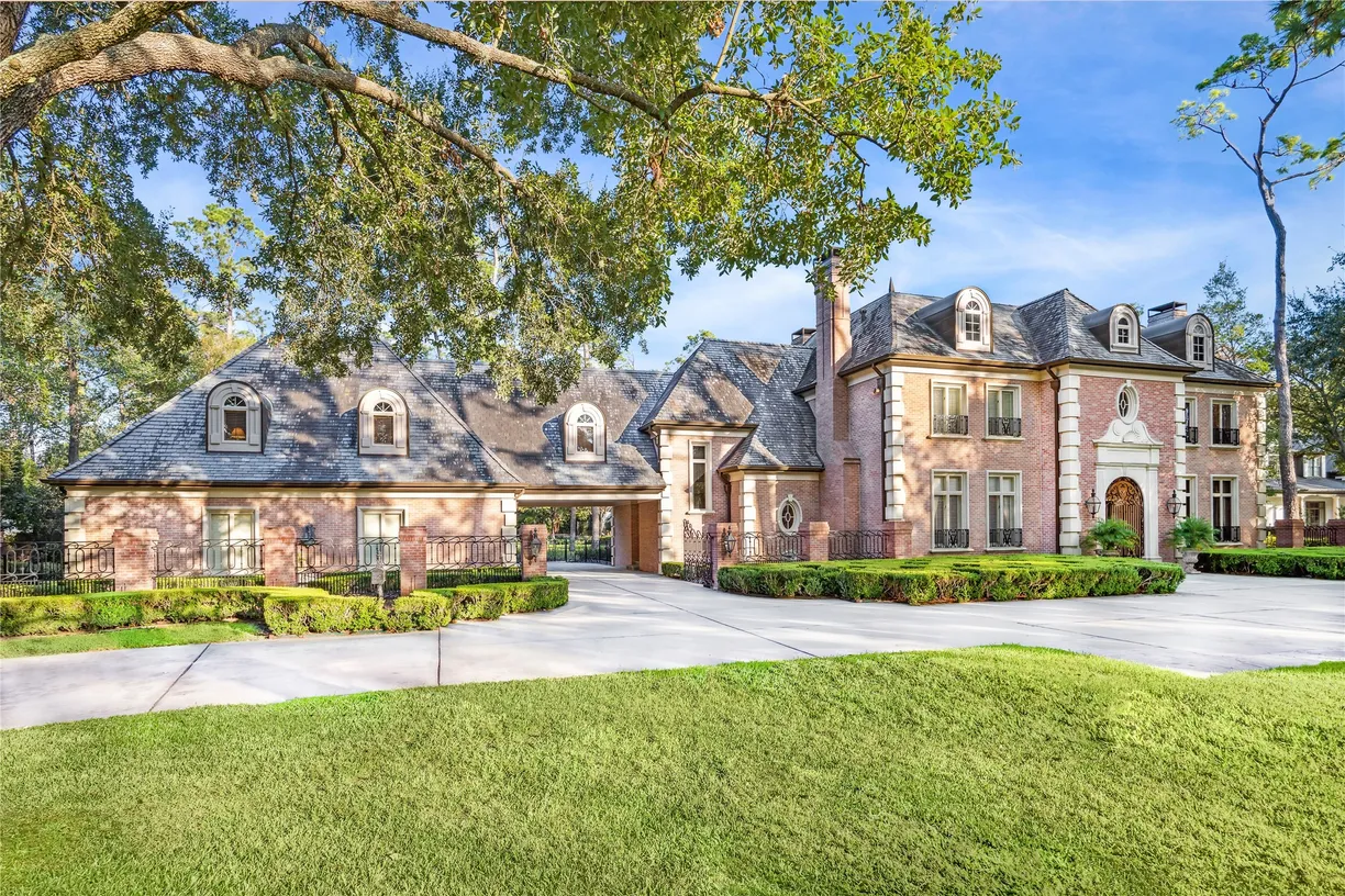 Houston Real Estate | View 412 Timberwilde Lane | 4 Beds, 5 Baths