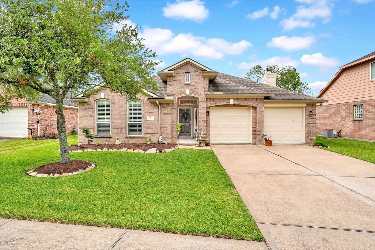 Houston Real Estate | View 2988 Creek Falls Court | 4 Beds, 2 Baths