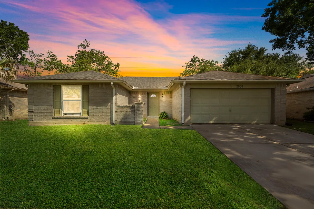 Houston Real Estate | View 2803 N Brompton Drive | 3 Beds, 2 Baths