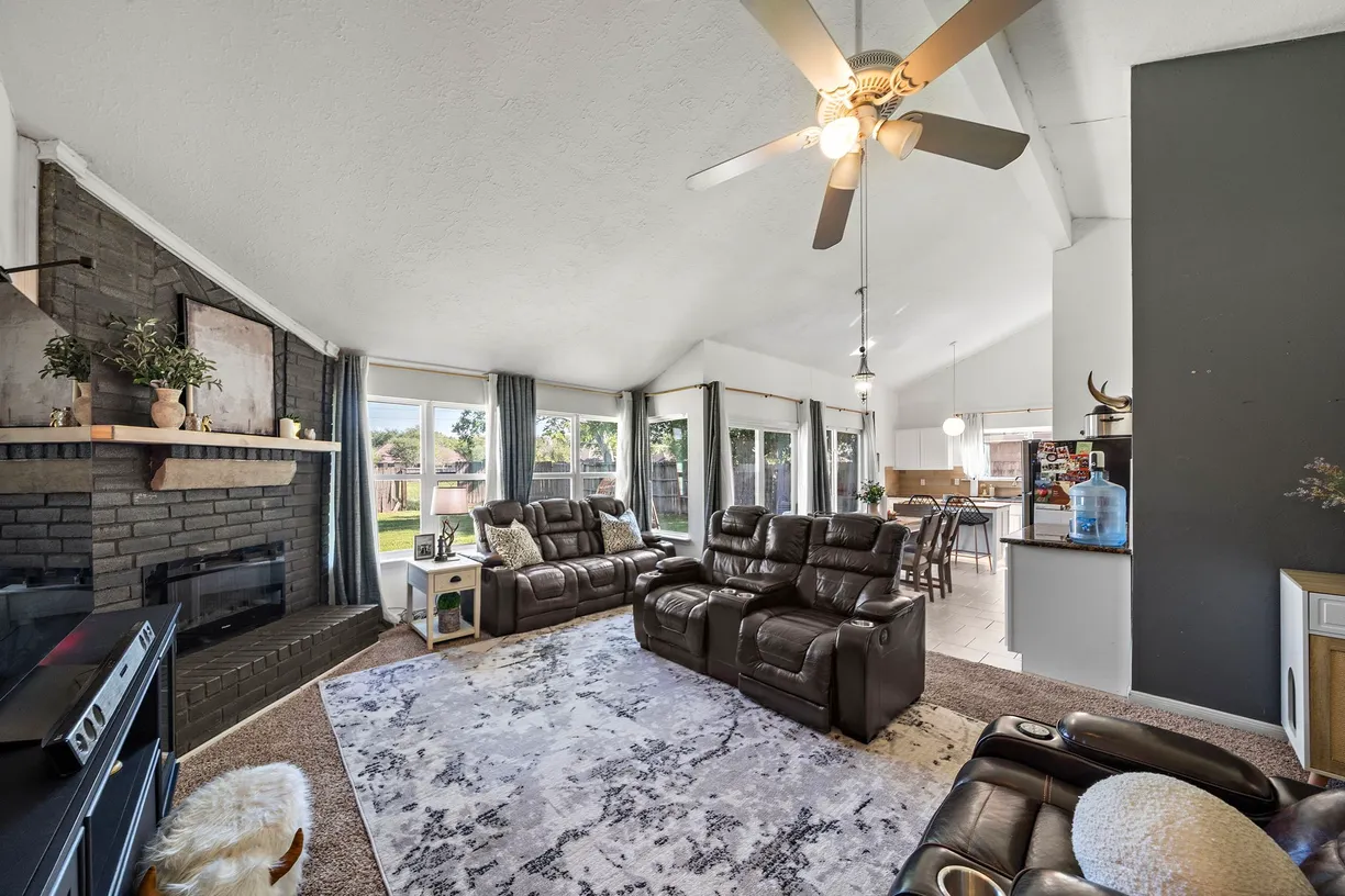 Houston Real Estate | View 2803 N Brompton Drive | Listing