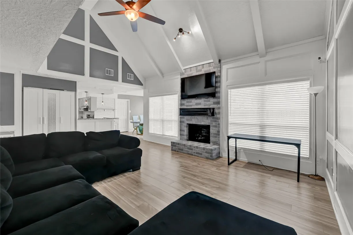 The Woodlands Real Estate | View 3610 Cypresswood Drive | Listing