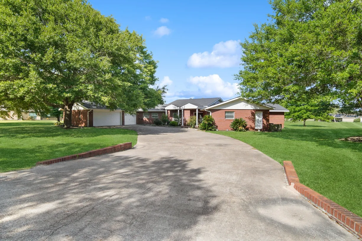 Houston Suburbs Real Estate | View 15502 Kitty Hawk Drive | 3 Beds, 2 Baths