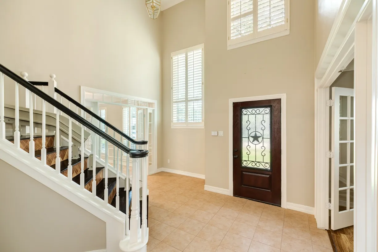 Houston Real Estate | View 2119 Country Club Drive | Listing