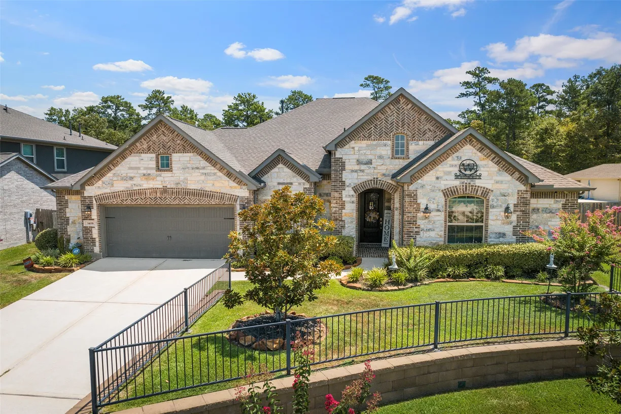 The Woodlands Real Estate | View 1406 Graystone Hills Drive | 3 Beds, 2 Baths