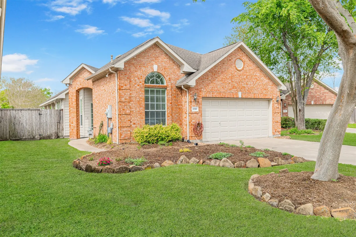 Houston Real Estate | View 2218 W Marsala Court | 3 Beds, 2 Baths