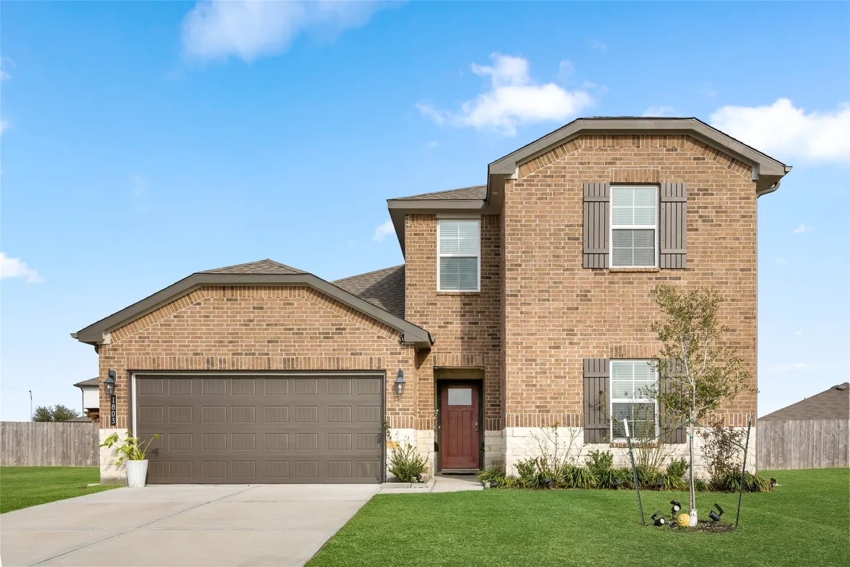 Houston Real Estate | View 1803 Welsh Canyon Court | 4 Beds, 3 Baths