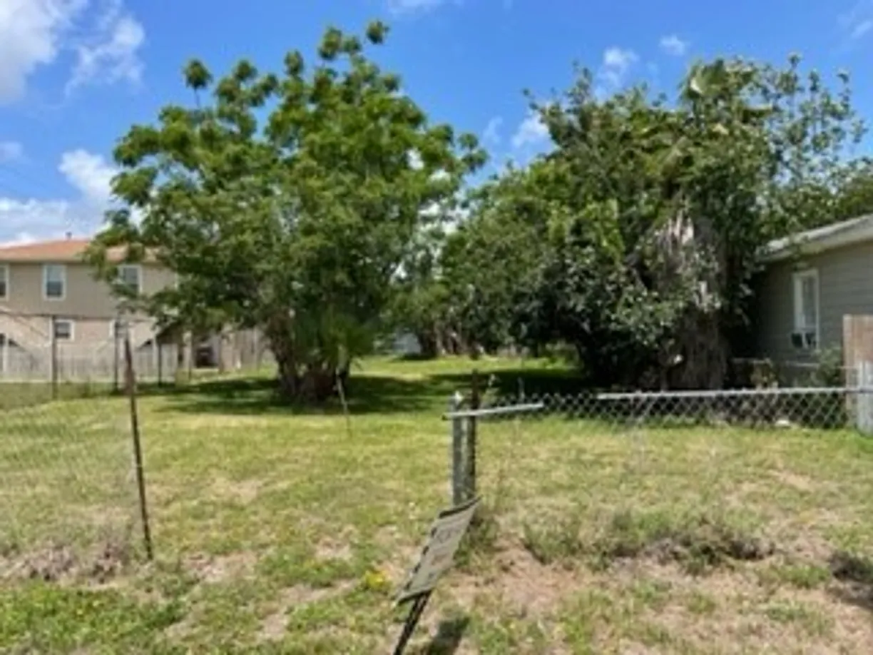 Houston Real Estate | View 5518 Ave P Bernardo De Galvez 21 | Listing