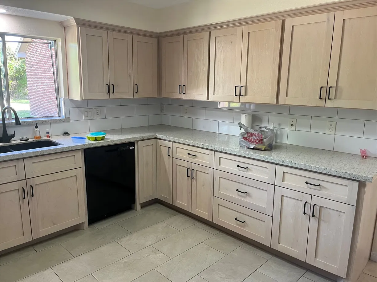 Houston Real Estate | View 7832 Sunnyhill Street | Listing