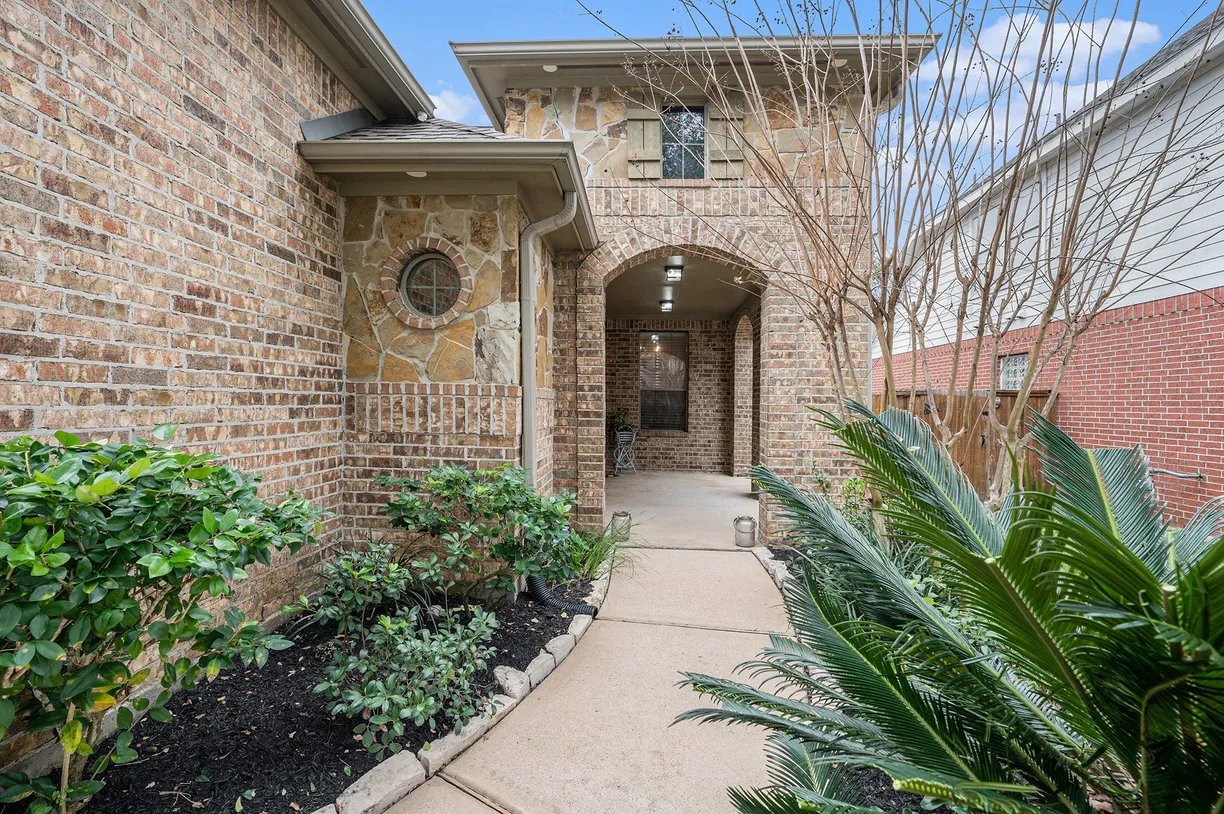 Houston Real Estate | View 10931 Milano Court | 4 Beds, 2 Baths
