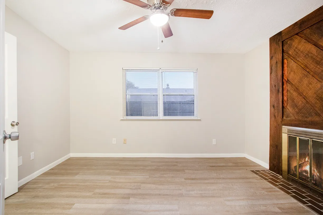 Houston Suburbs Real Estate | View 16335 Quail Park Drive | Listing