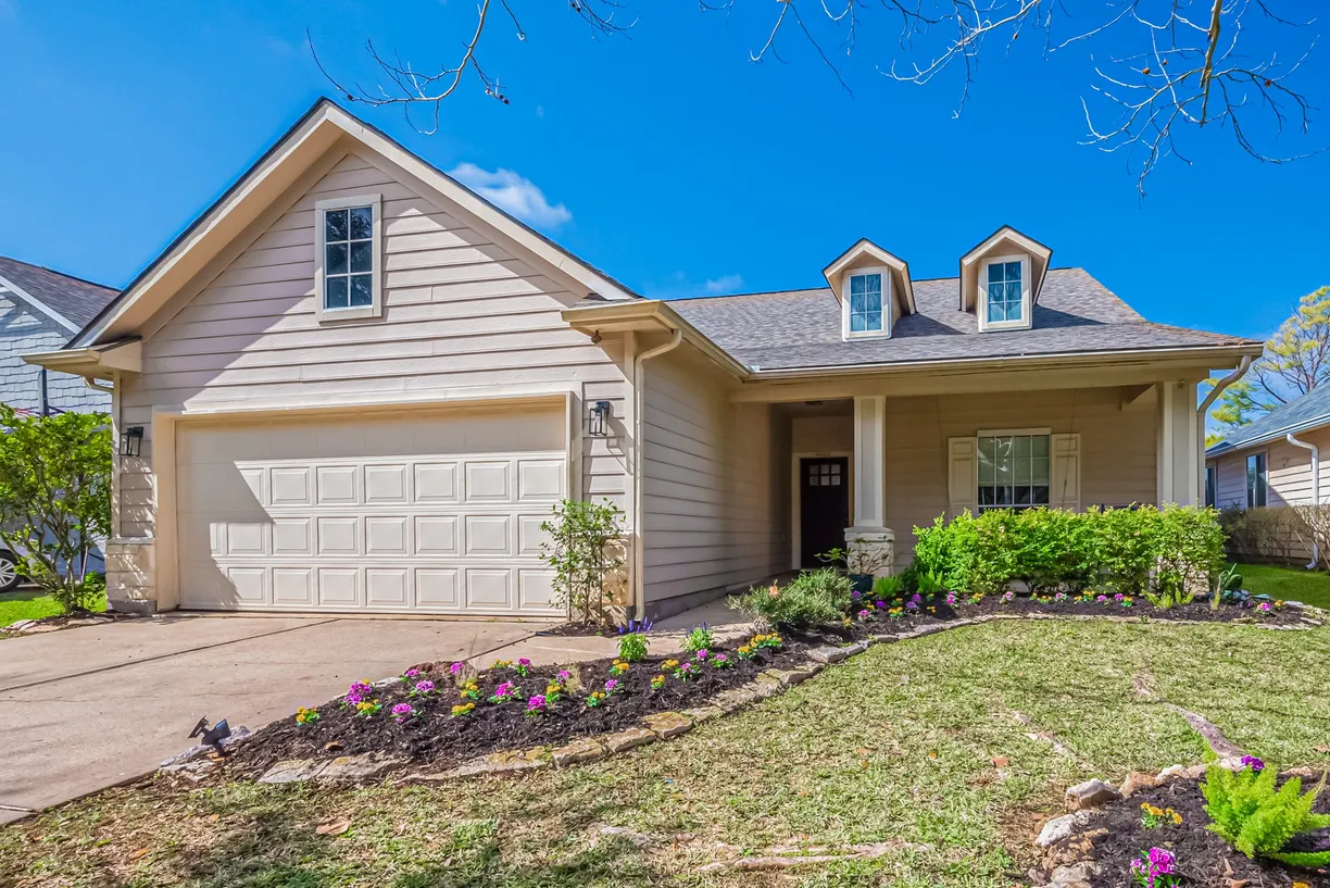Houston Real Estate | View 4626 Green Cottage Lane | 4 Beds, 2 Baths