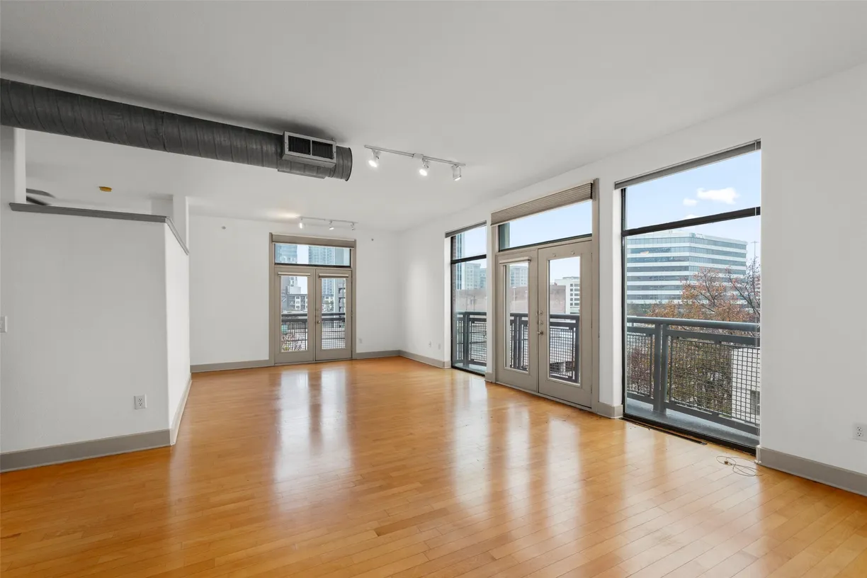Houston Real Estate | View 1901 Post Oak Boulevard, 4208 | 1 Bed, 1 Bath