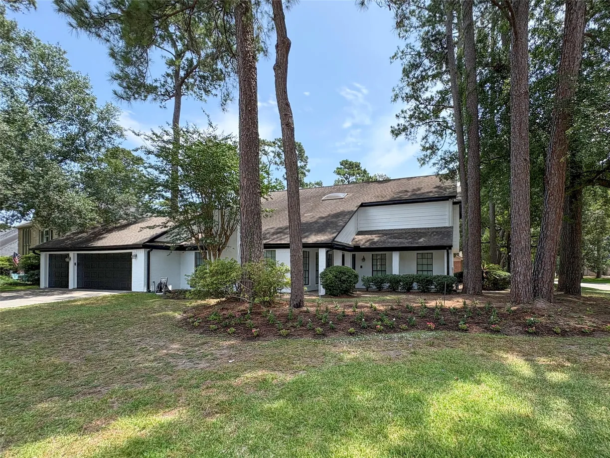 Houston Real Estate | View 12430 Oakcroft Drive | Listing