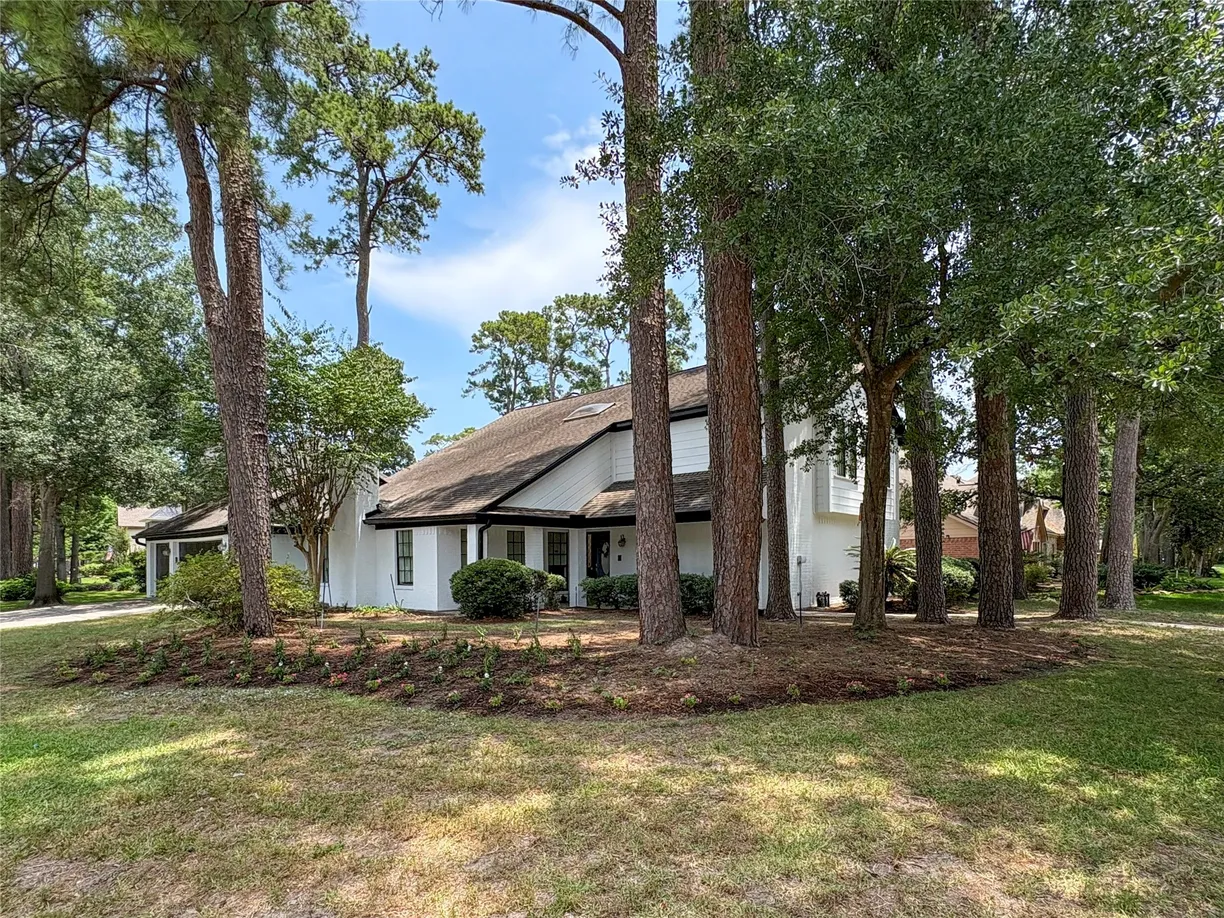 Houston Real Estate | View 12430 Oakcroft Drive | 4 Beds, 2 Baths