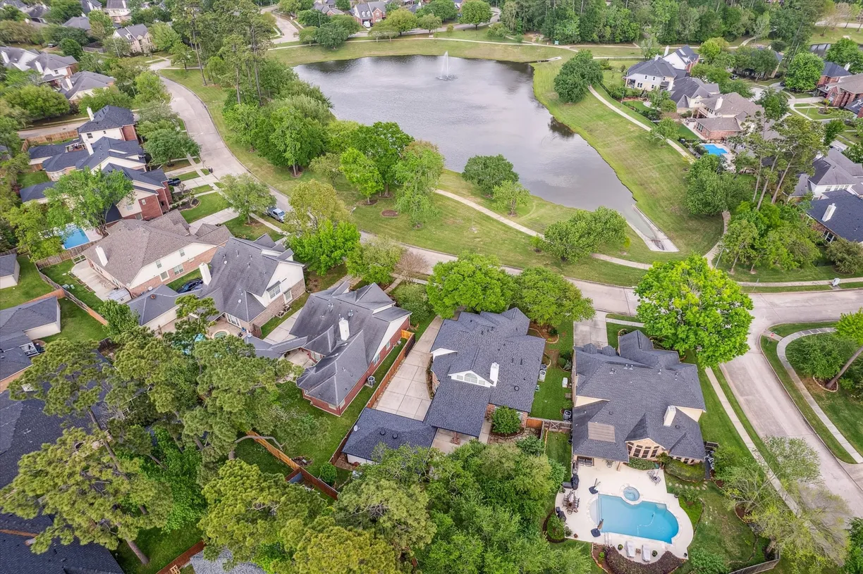 The Woodlands Real Estate | View 234 Spring Lakes Haven | 5 Beds, 3 Baths