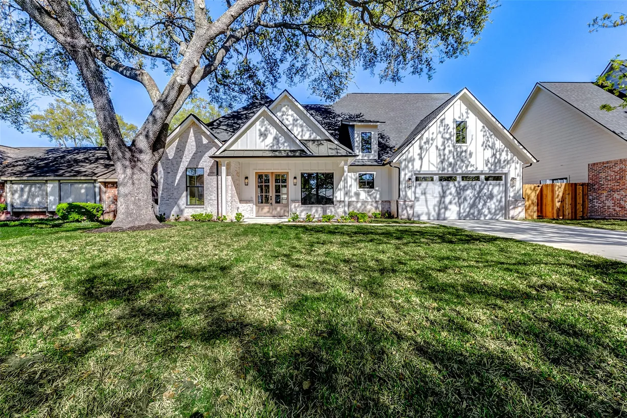 Houston Real Estate | View 2922 Stetson Lane | 4 Beds, 3 Baths