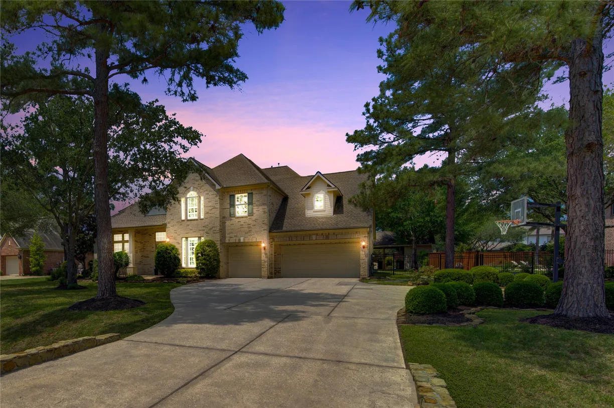 The Woodlands Real Estate | View 6 Laxey Glen Drive | Listing