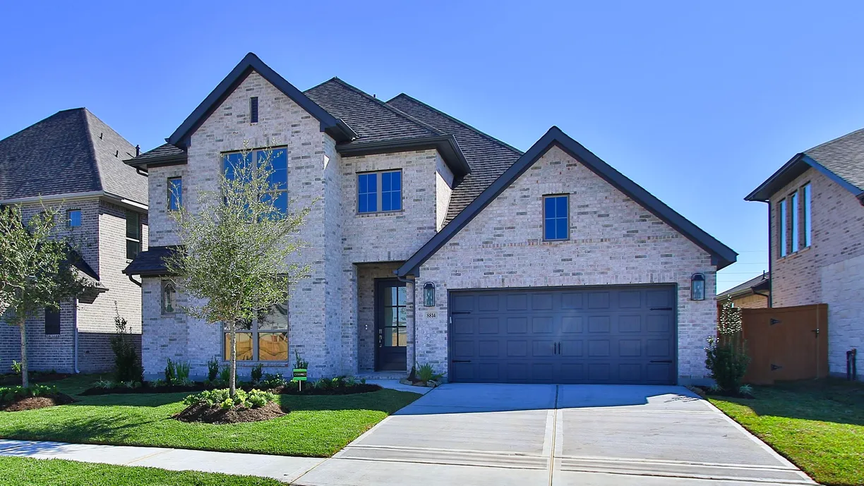 Houston Real Estate | View 8814 Tenika Bay Lane | 5 Beds, 4 Baths