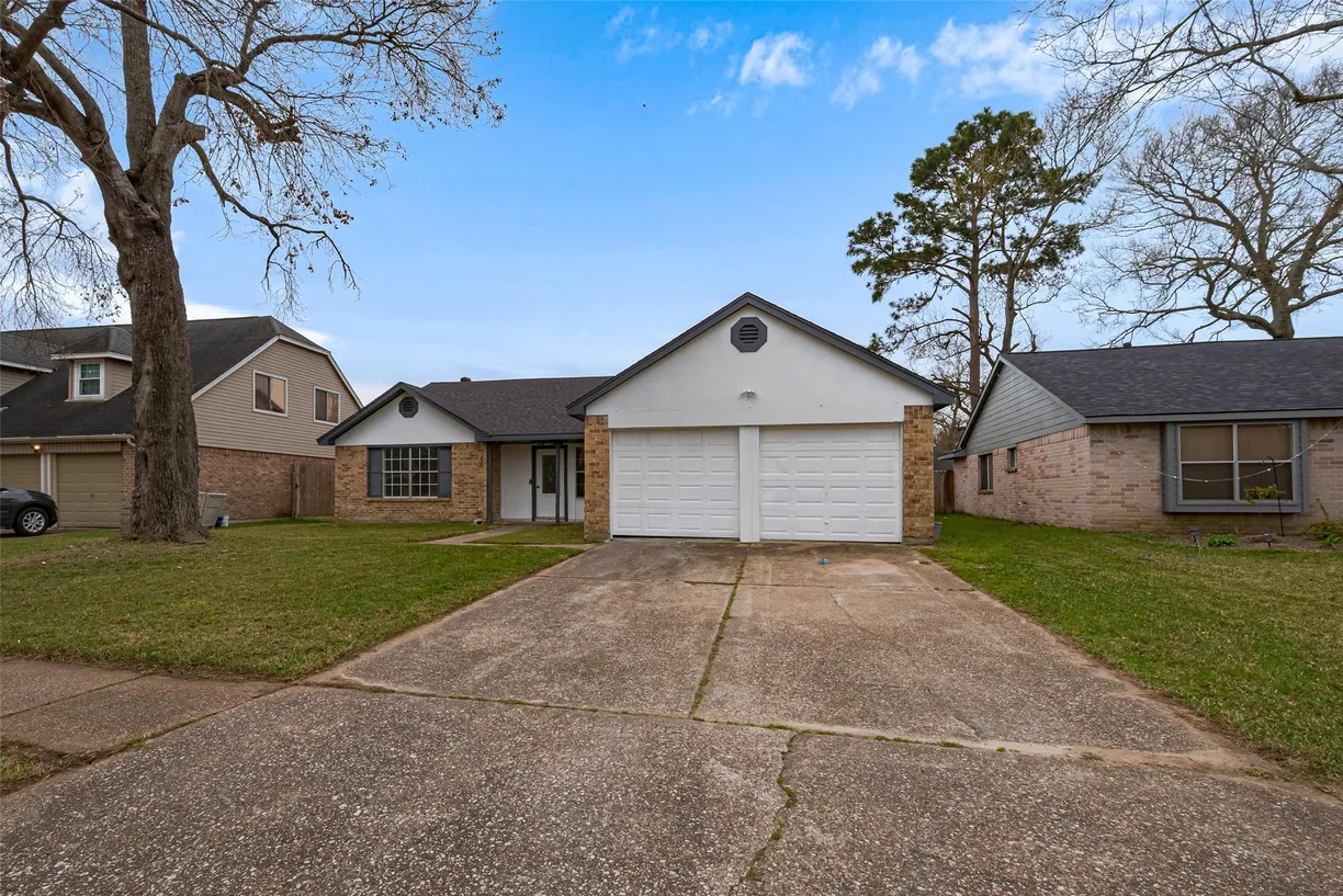 Houston Real Estate | View 7322 Logging Trail Drive | Listing